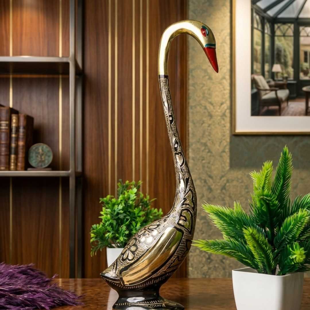 BrassSwanFigurin